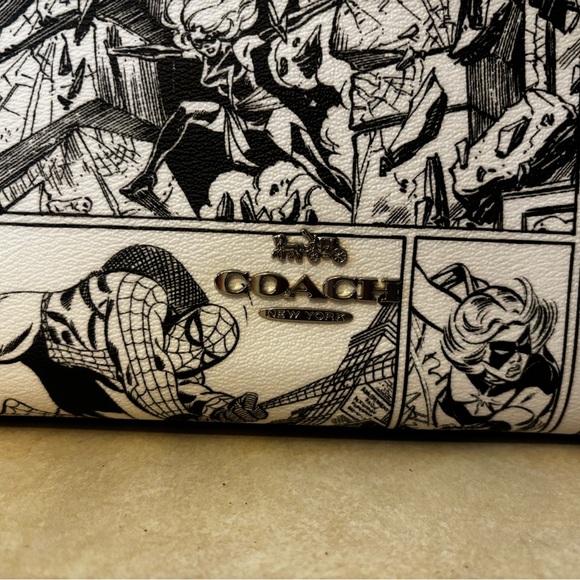 Coach Handbags - Coach Avengers bag